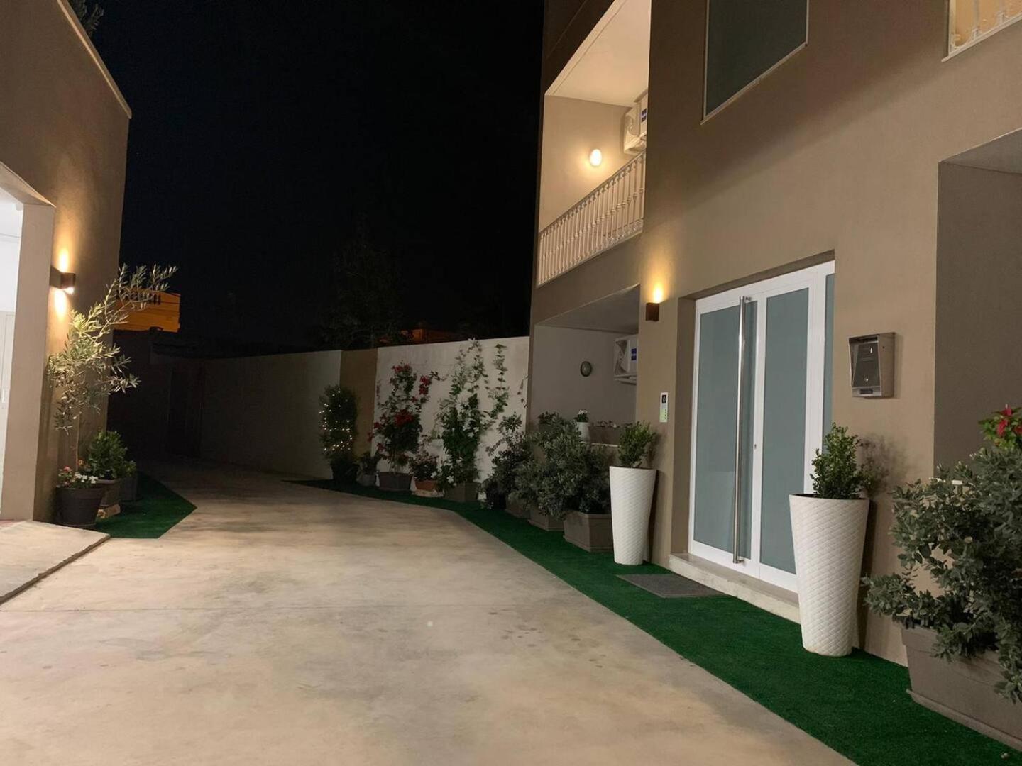 Fl 1 Ta'Lonza Luxury With Hot Tub By Homely Mellieħa Esterno foto